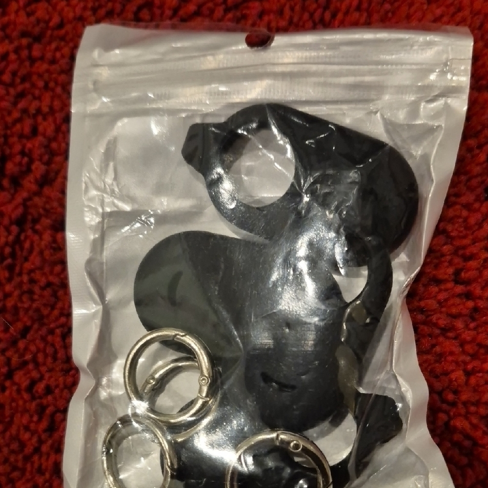 Black and Silver Phone Ring Holder